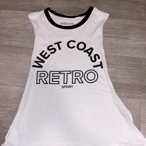 Forever 21 Athletic Cut-Off - Picture 2 of 4